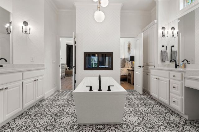 11803 Astoria DR, Austin, TX 78738