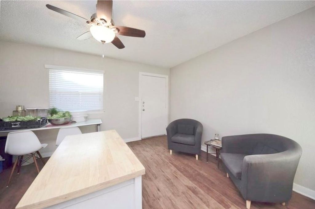 2401 Manor RD 132A, Austin, TX 78722