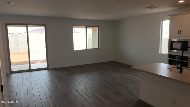 15224 W Gray Fox Trail, Surprise, AZ 85387