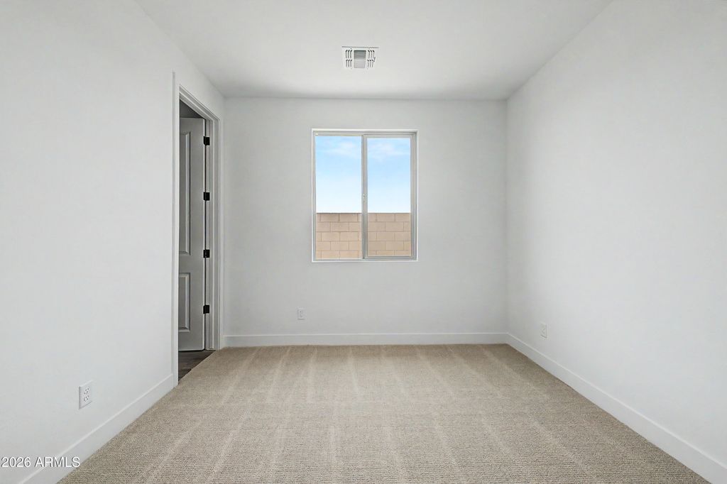 Image 11 of property listing at 15224 W Gray Fox Trail, Surprise, AZ 85387