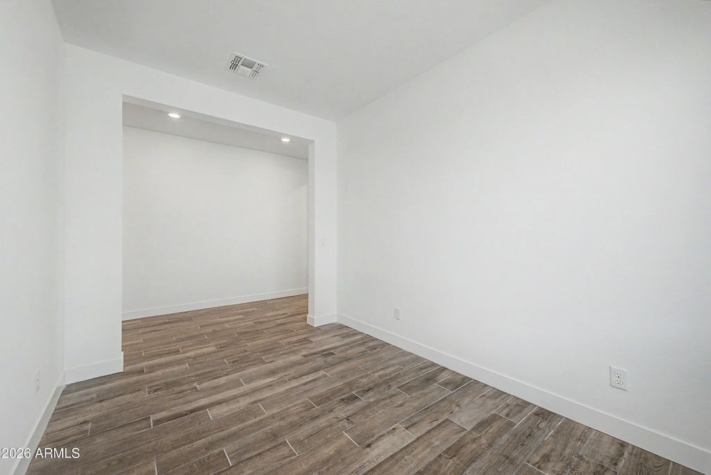 Image 14 of property listing at 15224 W Gray Fox Trail, Surprise, AZ 85387