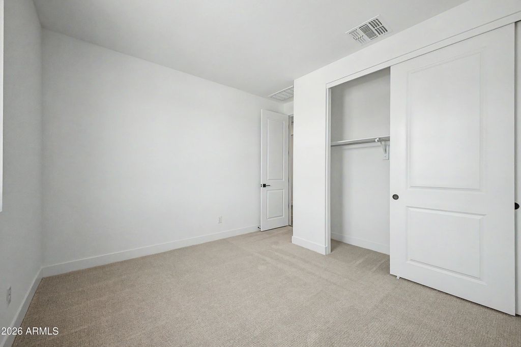 Image 5 of property listing at 15224 W Gray Fox Trail, Surprise, AZ 85387