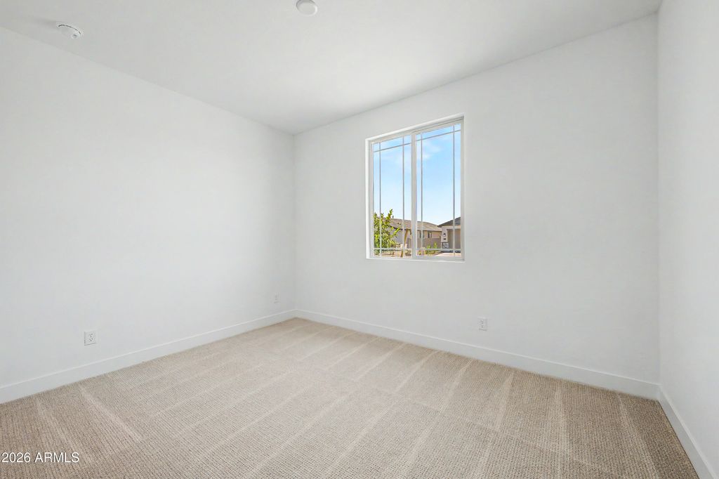Image 6 of property listing at 15224 W Gray Fox Trail, Surprise, AZ 85387