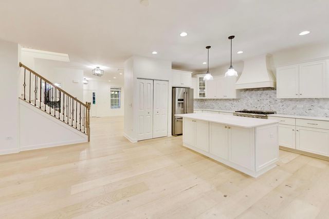 25315 W Rock Drive, Plainfield, IL 60586