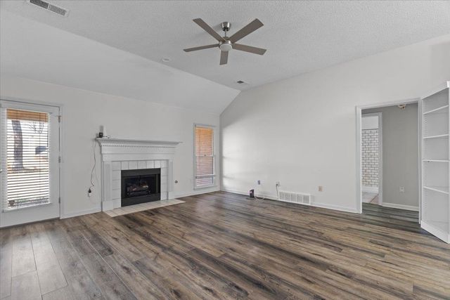 2579 COUNTRY GLADE CV, Memphis, TN 38016