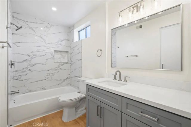 10237 De Soto A, Chatsworth, CA 91311