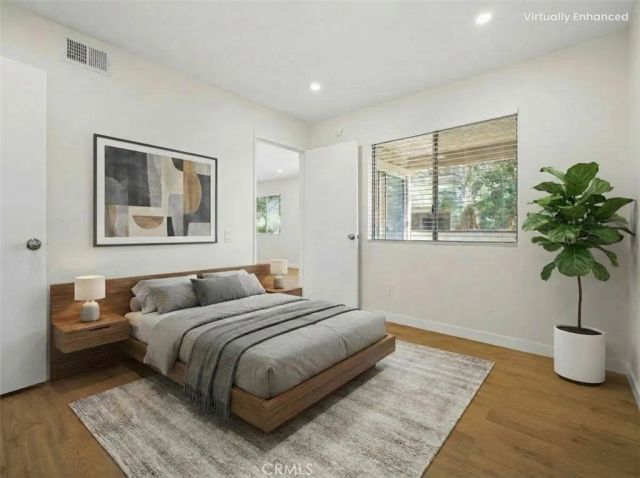 10237 De Soto A, Chatsworth, CA 91311