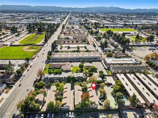 10237 De Soto A, Chatsworth, CA 91311