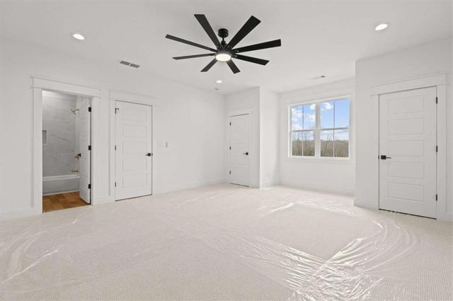 1250 HAYS MILL Road, Carrollton, GA 30117
