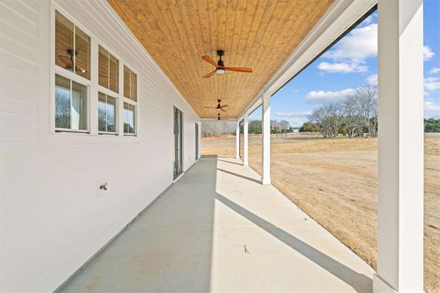 1250 HAYS MILL Road, Carrollton, GA 30117
