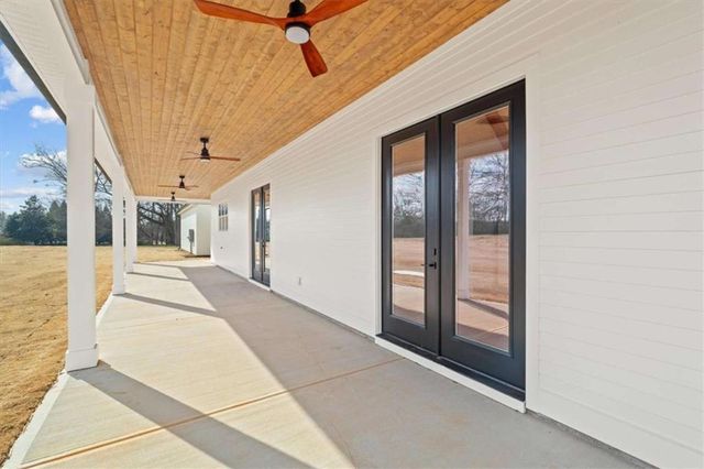 1250 HAYS MILL Road, Carrollton, GA 30117