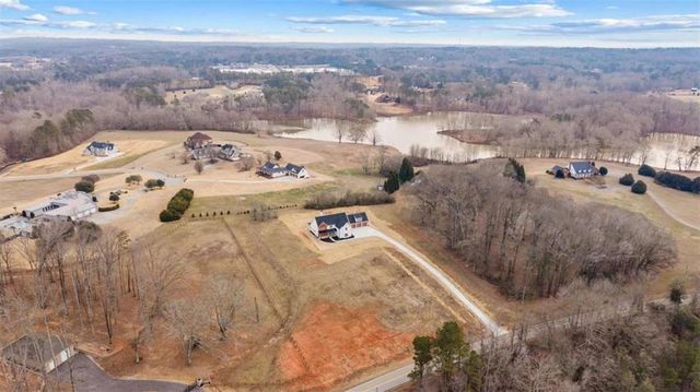 1250 HAYS MILL Road, Carrollton, GA 30117