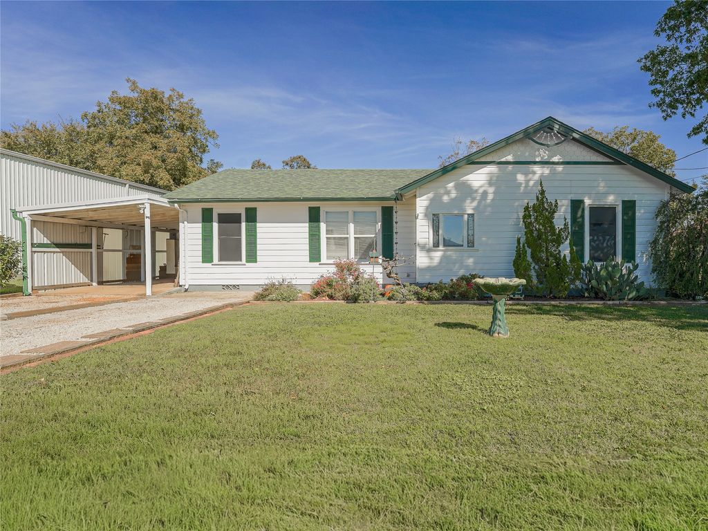 438 South Street, Krum, TX 76249