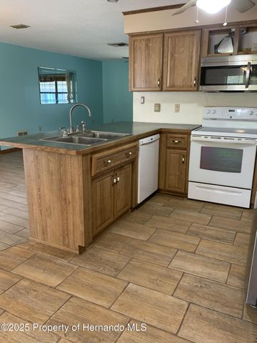 5140 Courtland Road, Spring Hill, FL 34608