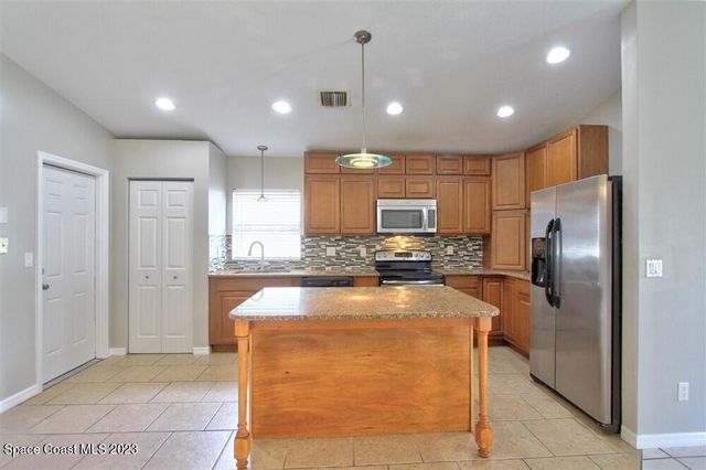 8006 Bracken Lane, Melbourne, FL 32940