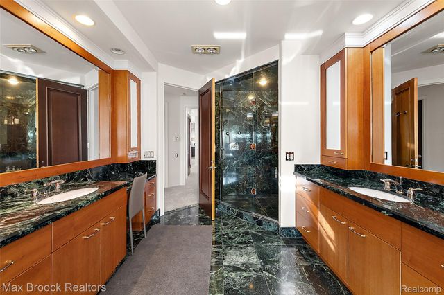 3468 Pine Estates Drive, West Bloomfield Charter Township, MI 48323