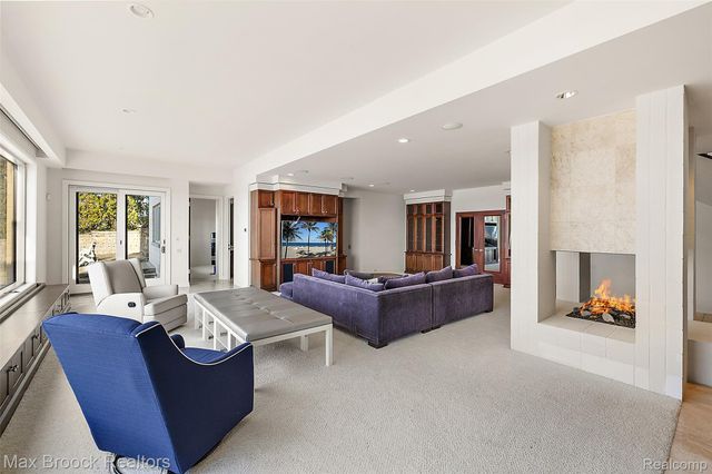 3468 Pine Estates Drive, West Bloomfield Charter Township, MI 48323