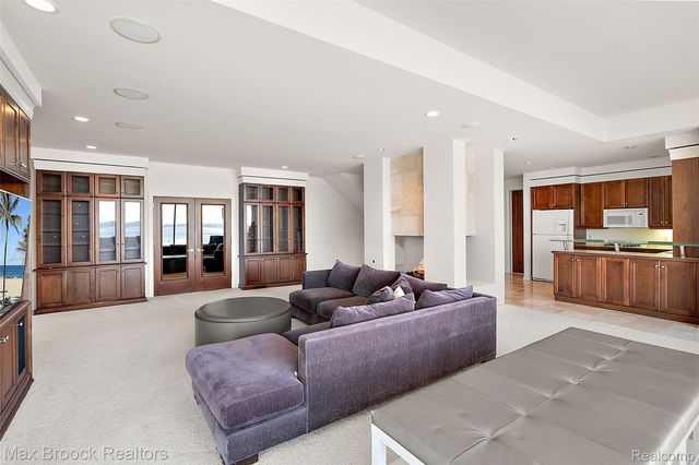 3468 Pine Estates Drive, West Bloomfield Charter Township, MI 48323