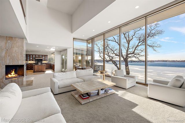 3468 Pine Estates Drive, West Bloomfield Charter Township, MI 48323