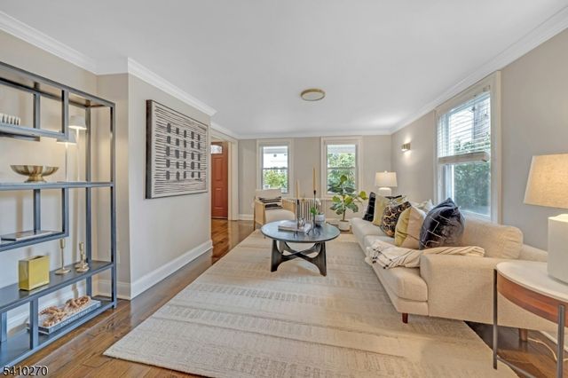 40 Cross St, Montclair Twp., NJ 07042