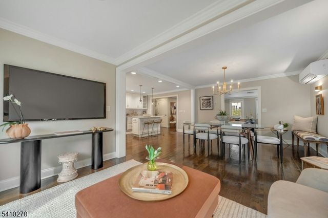 40 Cross St, Montclair Twp., NJ 07042