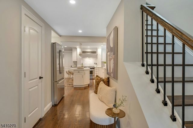 40 Cross St, Montclair Twp., NJ 07042