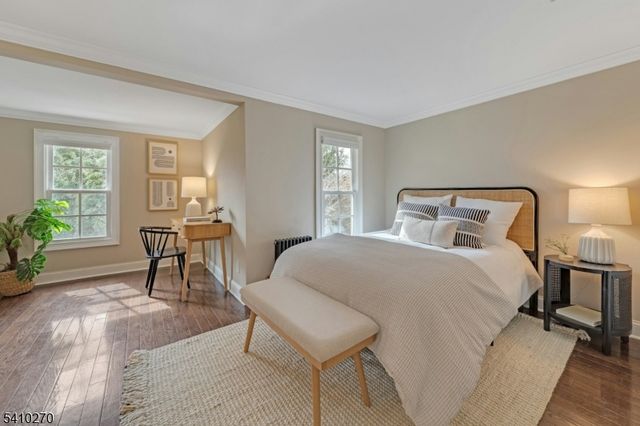 40 Cross St, Montclair Twp., NJ 07042