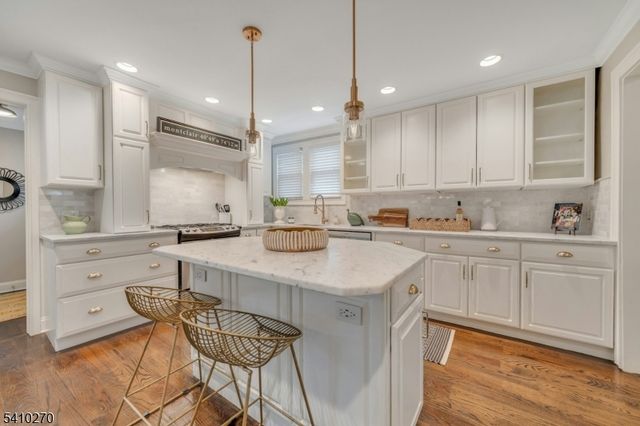 40 Cross St, Montclair Twp., NJ 07042