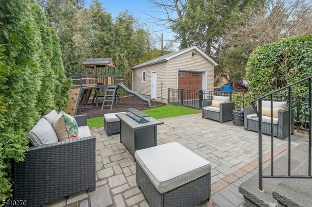 40 Cross St, Montclair Twp., NJ 07042