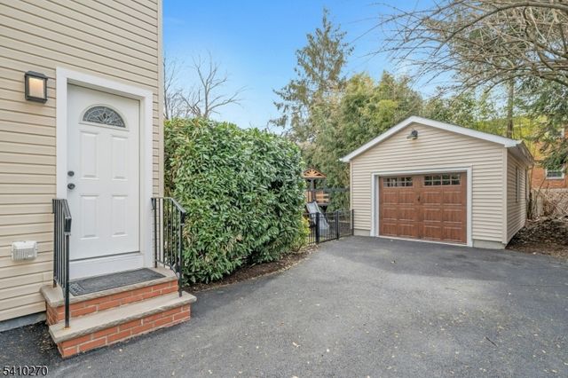 40 Cross St, Montclair Twp., NJ 07042