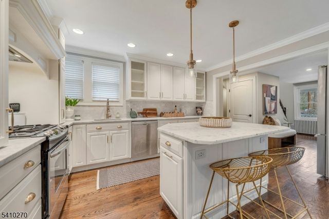 40 Cross St, Montclair Twp., NJ 07042