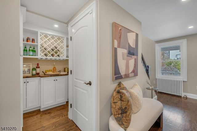 40 Cross St, Montclair Twp., NJ 07042