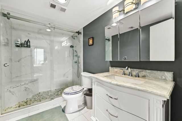 5951 Wellesley Park Drive Apt 702, Boca Raton, FL 33433