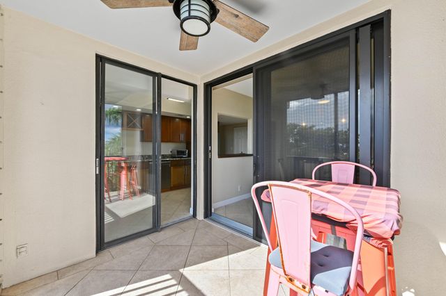 5951 Wellesley Park Drive Apt 702, Boca Raton, FL 33433