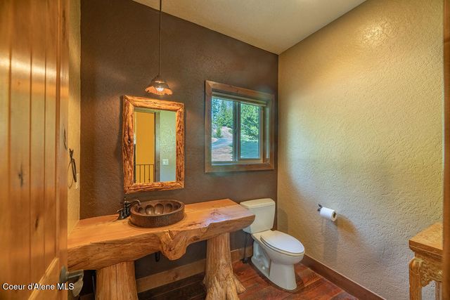 131 Long Dr, Priest Lake, ID 83856