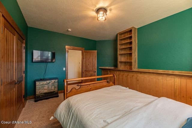 131 Long Dr, Priest Lake, ID 83856
