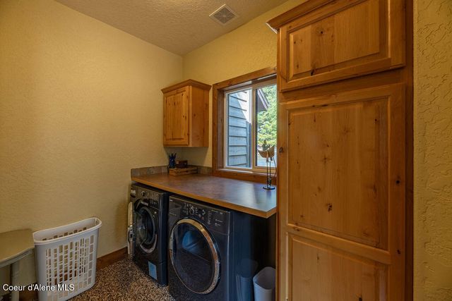 131 Long Dr, Priest Lake, ID 83856