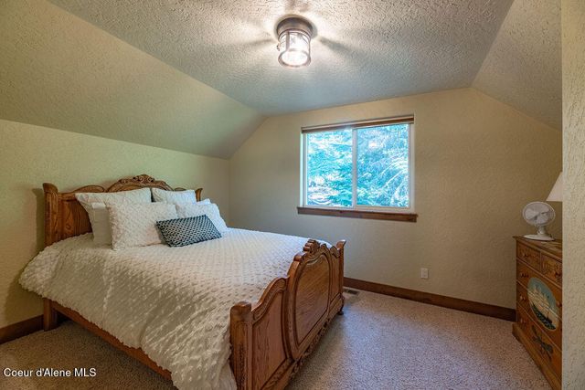 131 Long Dr, Priest Lake, ID 83856
