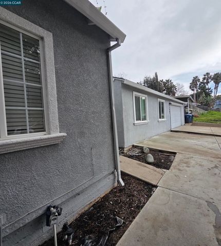2901 Roosevelt Ln, Antioch, CA 94509
