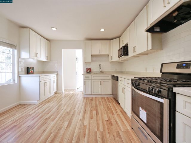 2901 Roosevelt Ln, Antioch, CA 94509