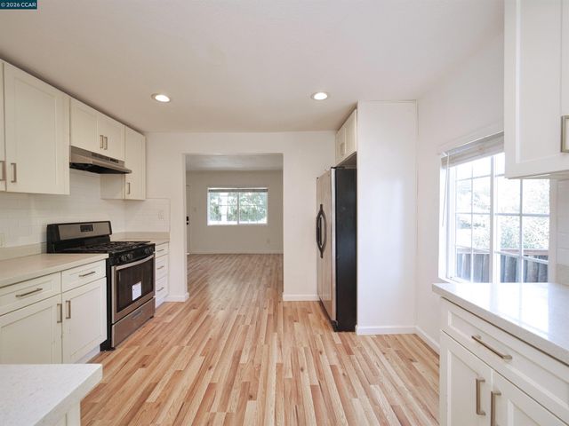 2901 Roosevelt Ln, Antioch, CA 94509