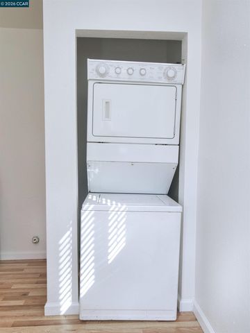 2901 Roosevelt Ln, Antioch, CA 94509