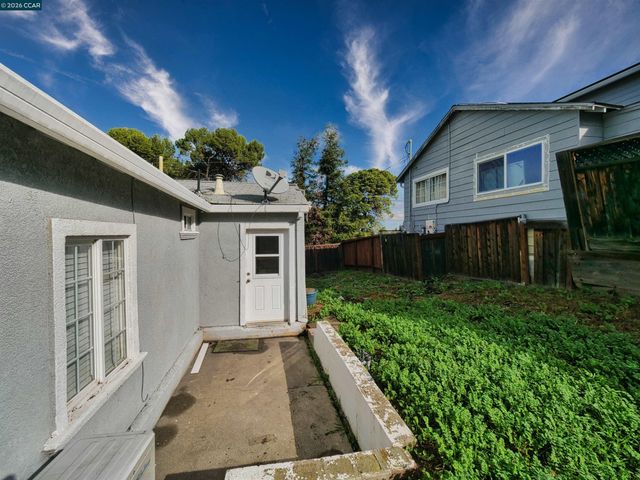 2901 Roosevelt Ln, Antioch, CA 94509