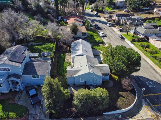 2901 Roosevelt Ln, Antioch, CA 94509