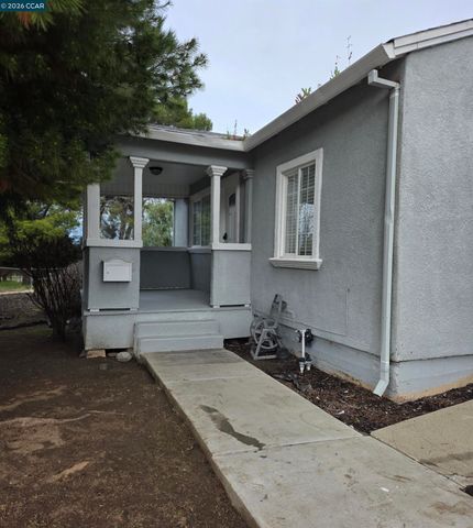 2901 Roosevelt Ln, Antioch, CA 94509