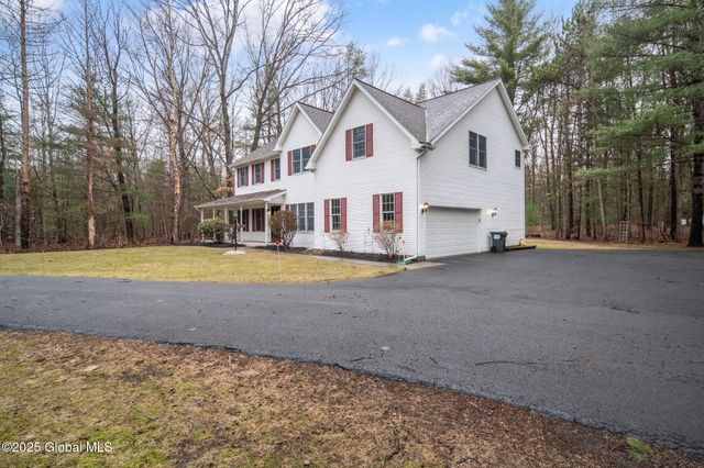 527 Clifton Park Ctr Road, Clifton Park, NY 12065