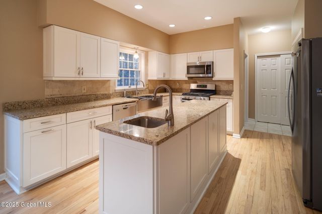 527 Clifton Park Ctr Road, Clifton Park, NY 12065