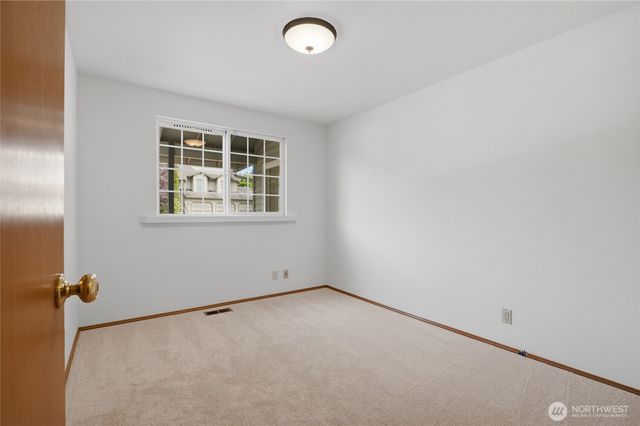 16616 37th Place W, Lynnwood, WA 98037