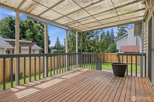 16616 37th Place W, Lynnwood, WA 98037