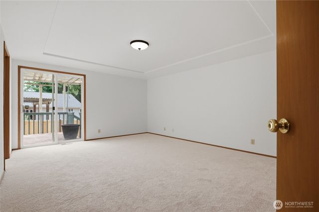 16616 37th Place W, Lynnwood, WA 98037